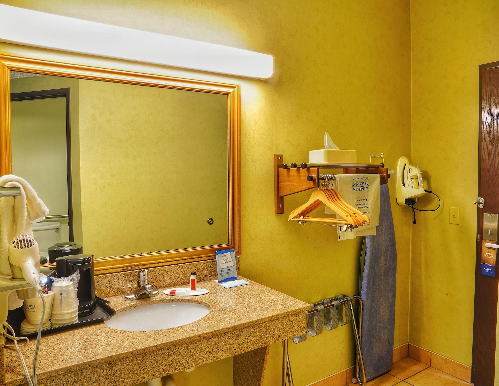 Spark By Hilton Walker Grand Rapids North Экстерьер фото