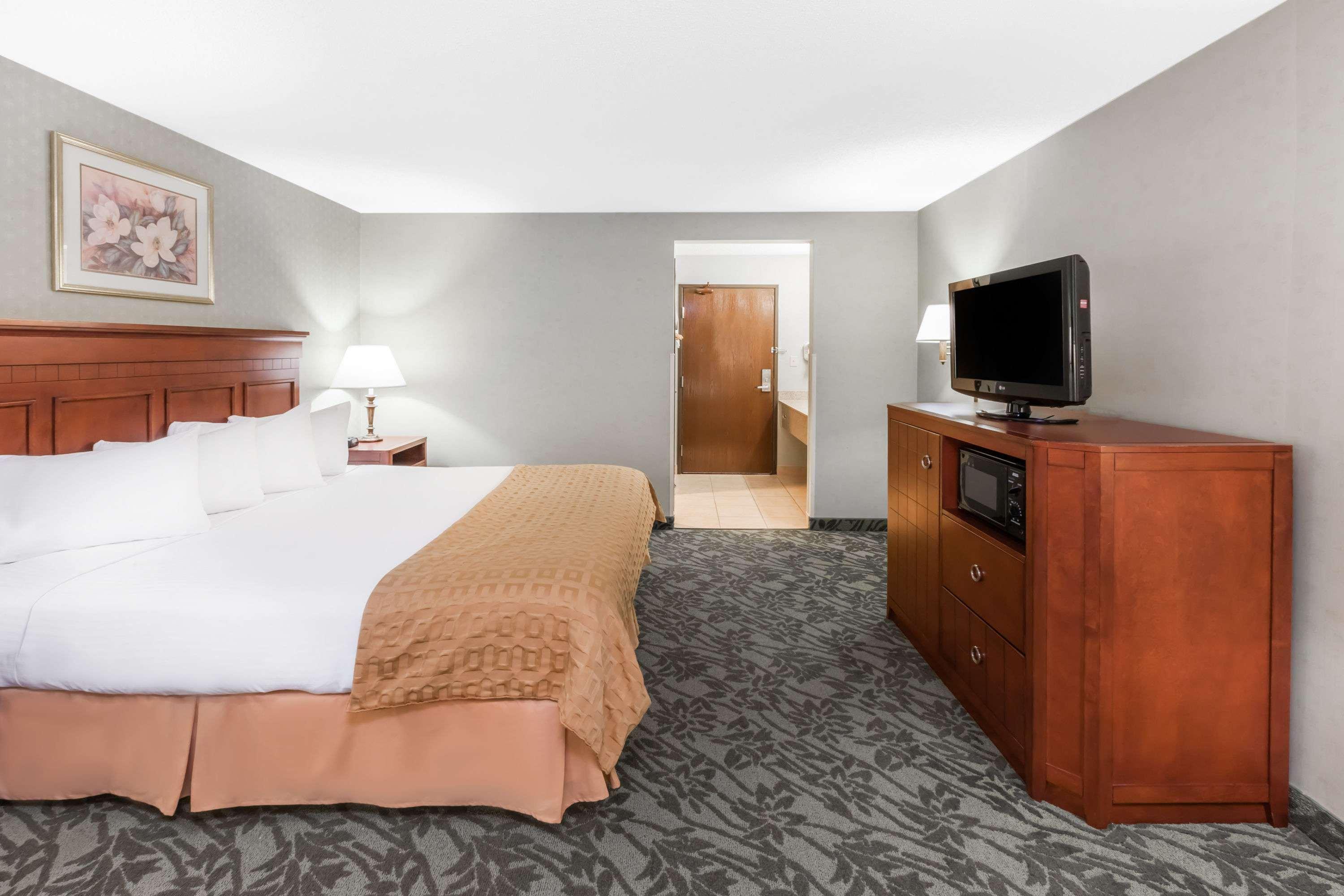 Spark By Hilton Walker Grand Rapids North Экстерьер фото