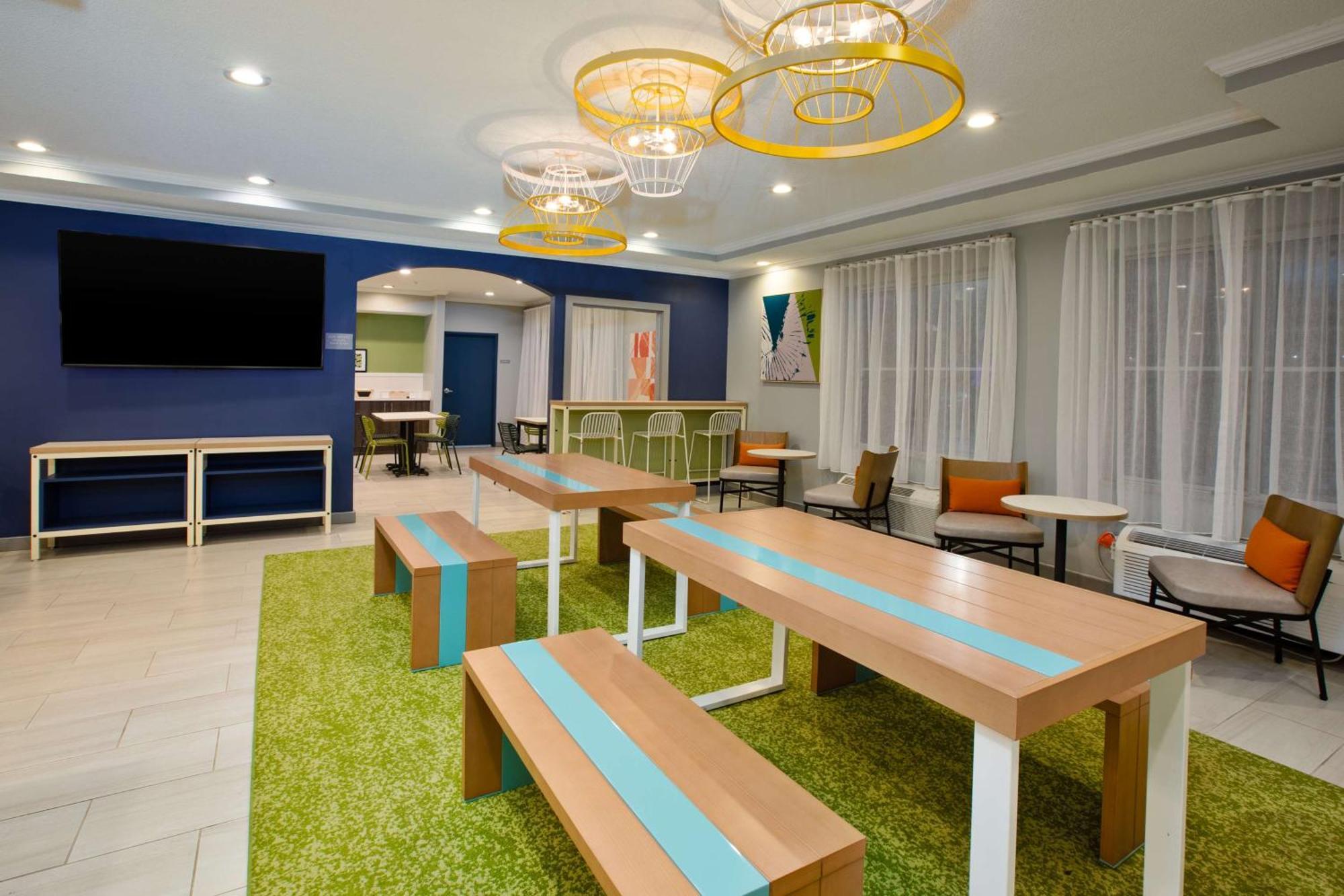 Spark By Hilton Walker Grand Rapids North Экстерьер фото
