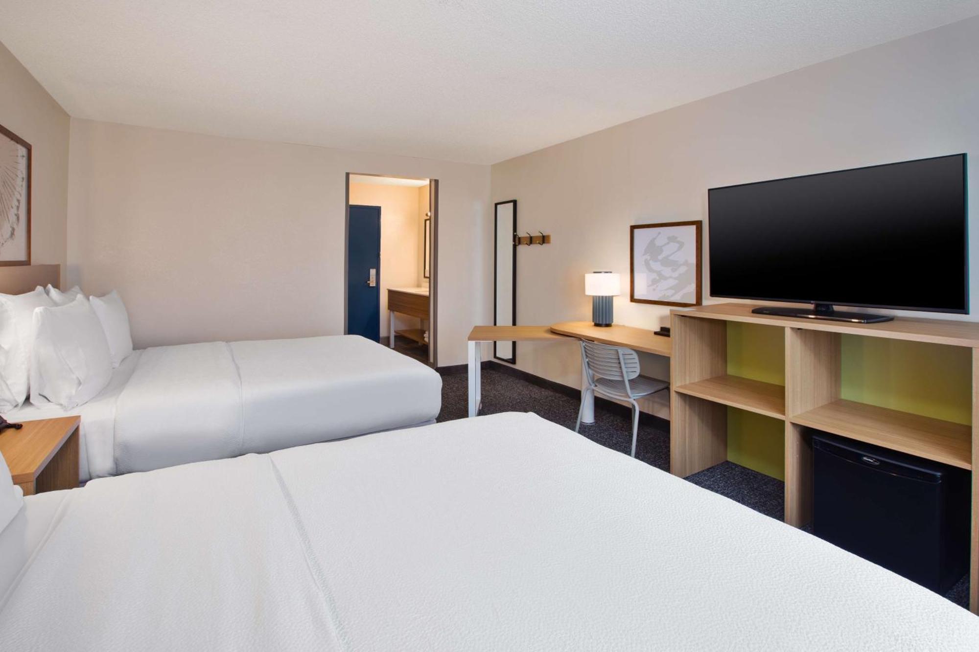 Spark By Hilton Walker Grand Rapids North Экстерьер фото